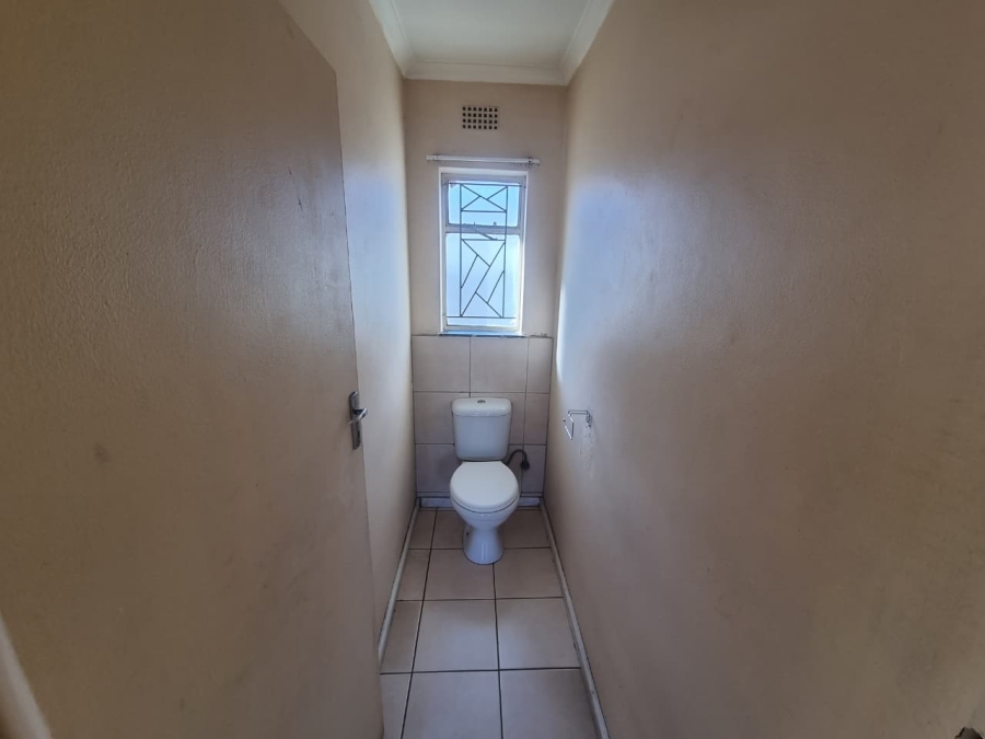 To Let 3 Bedroom Property for Rent in Devon Park Village Western Cape